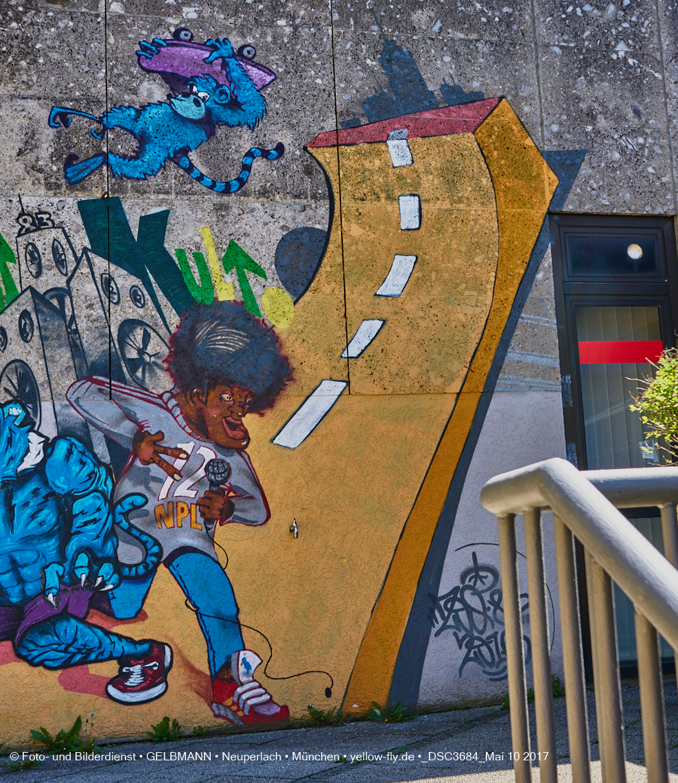 21.03.2017 - Abrissbaustelle Quiddezentrum in Neuperlach